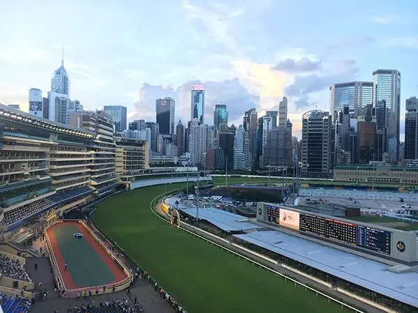 香港跑马地,香港跑马地资源实施方案，探索城市发展的无限可能,创新执行计划_安卓版84.42.64