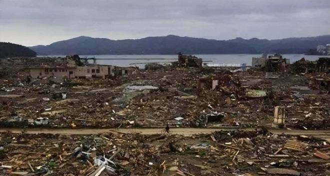 日本地震预计引发1米左右海啸